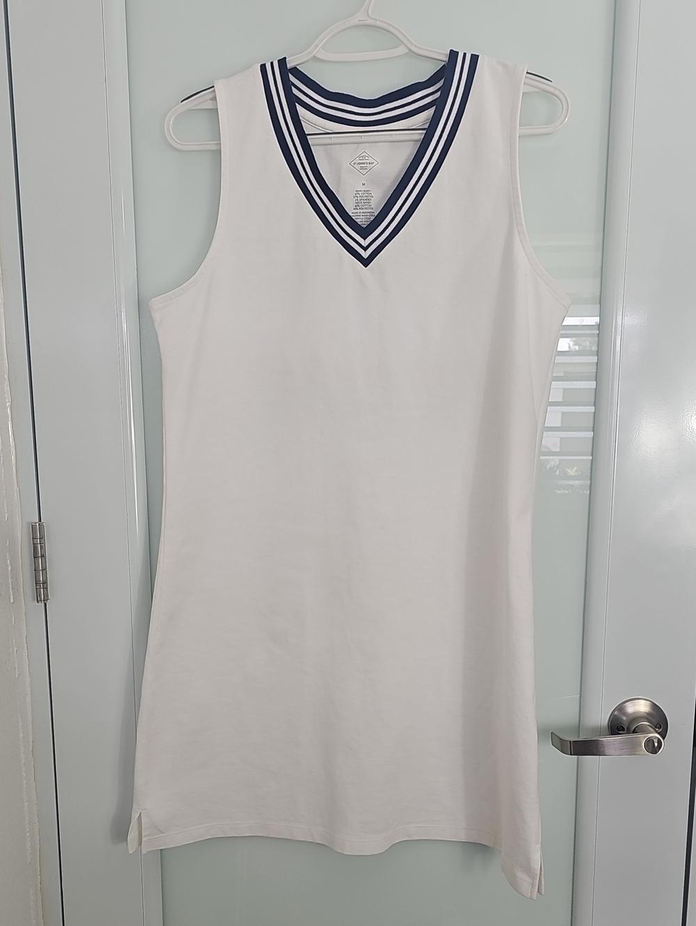 St. John Bay Sleeveless V- Neck Womens Dress Size Medium